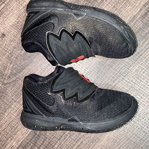 Nike Kyrie Irving toddler black 6C - Picture 3 of 6